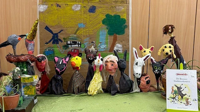 Handpuppen und das Buch zu den Stadtmusikanten