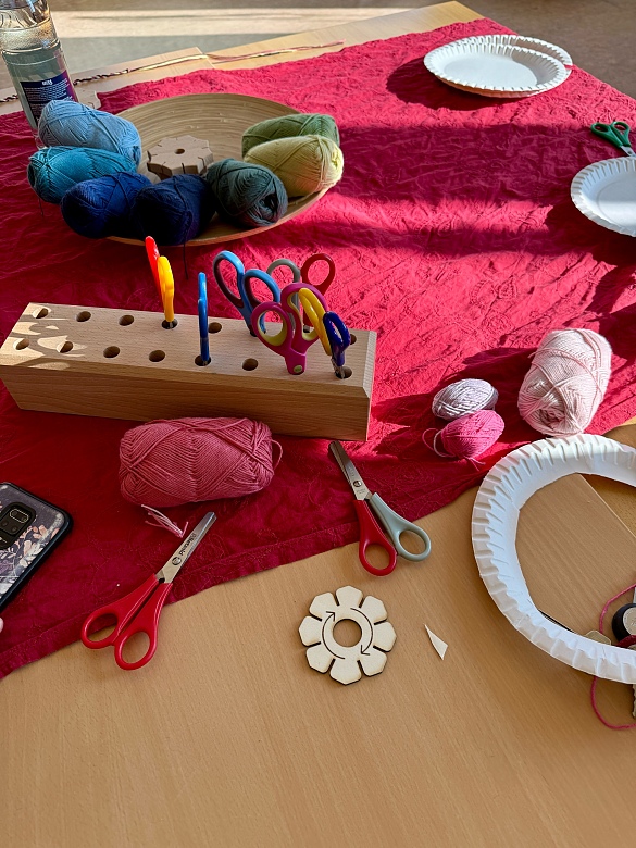 Material für ein weiteres Bastelangebot. 